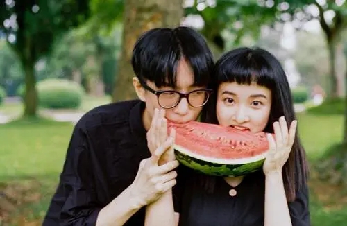 有没有什么话送给正在追女生的男孩子？