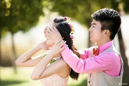 与女生快速拉近关系的6个方法，无需颜值身高，主攻女性心理弱点